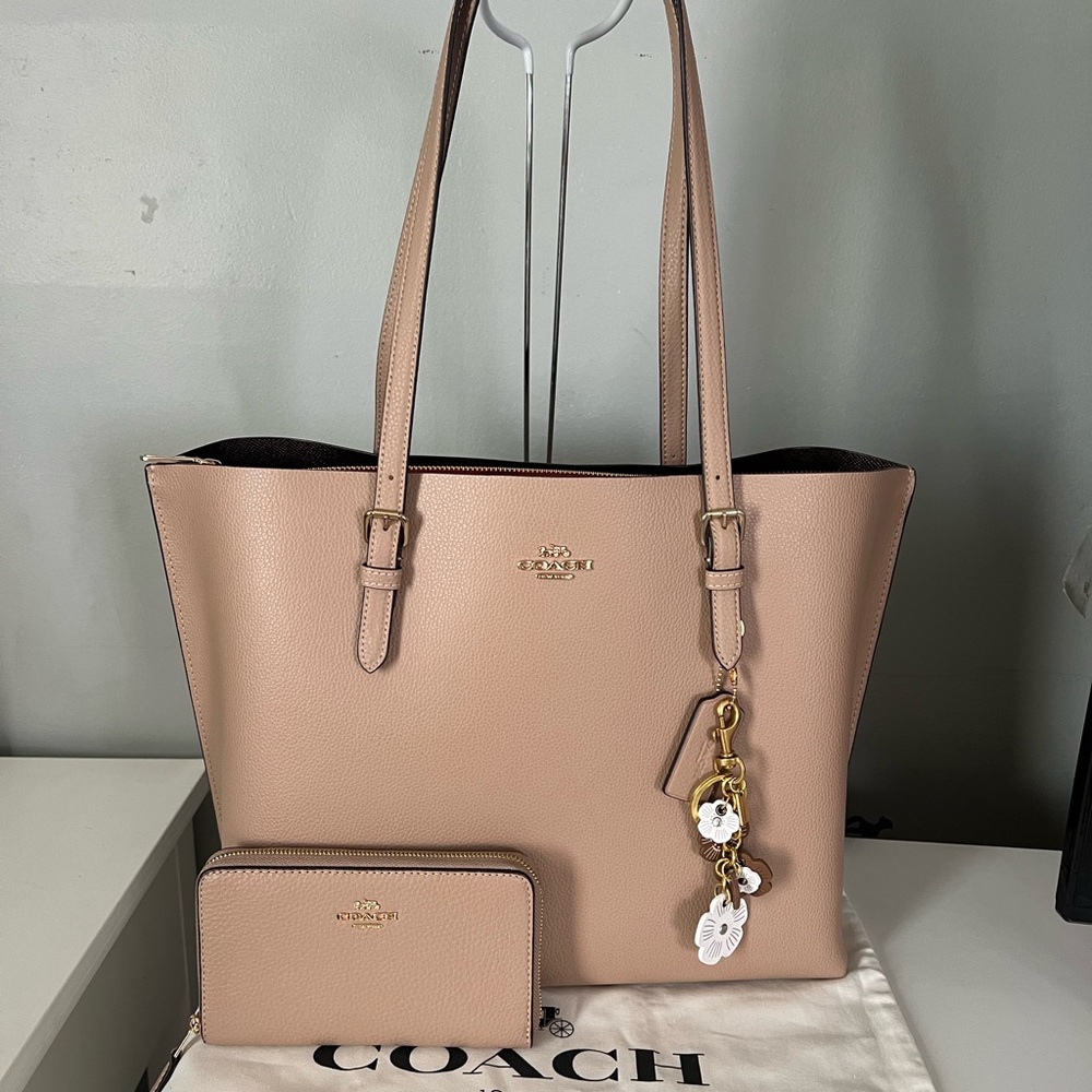 Coach Mollie Tote Bag And Matching Wallet
